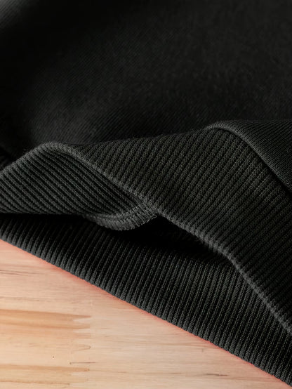 A Two-Piece Cartoon Printed Fleece Hoodie and Long Pants Set for a Newborn Baby Boy in Autumn and Winter